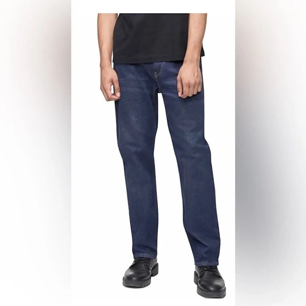 NEW Calvin Klein straight leg fit coupe store  dark wash jeans 40